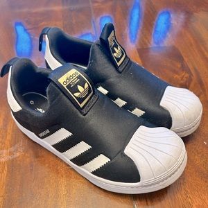 Very Good Used Condition Adidas Superstar 360 sneakers